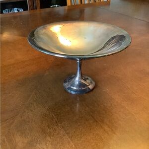 Vintage WM Rogers Silverplate Pedestal Bowl / Compote – Footed Tazza Centerpiece